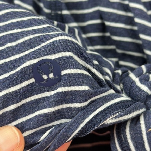 Lululemon All Tied Up Tank Modern Stripe Heathered Hero Blue White - Picture 4 of 4